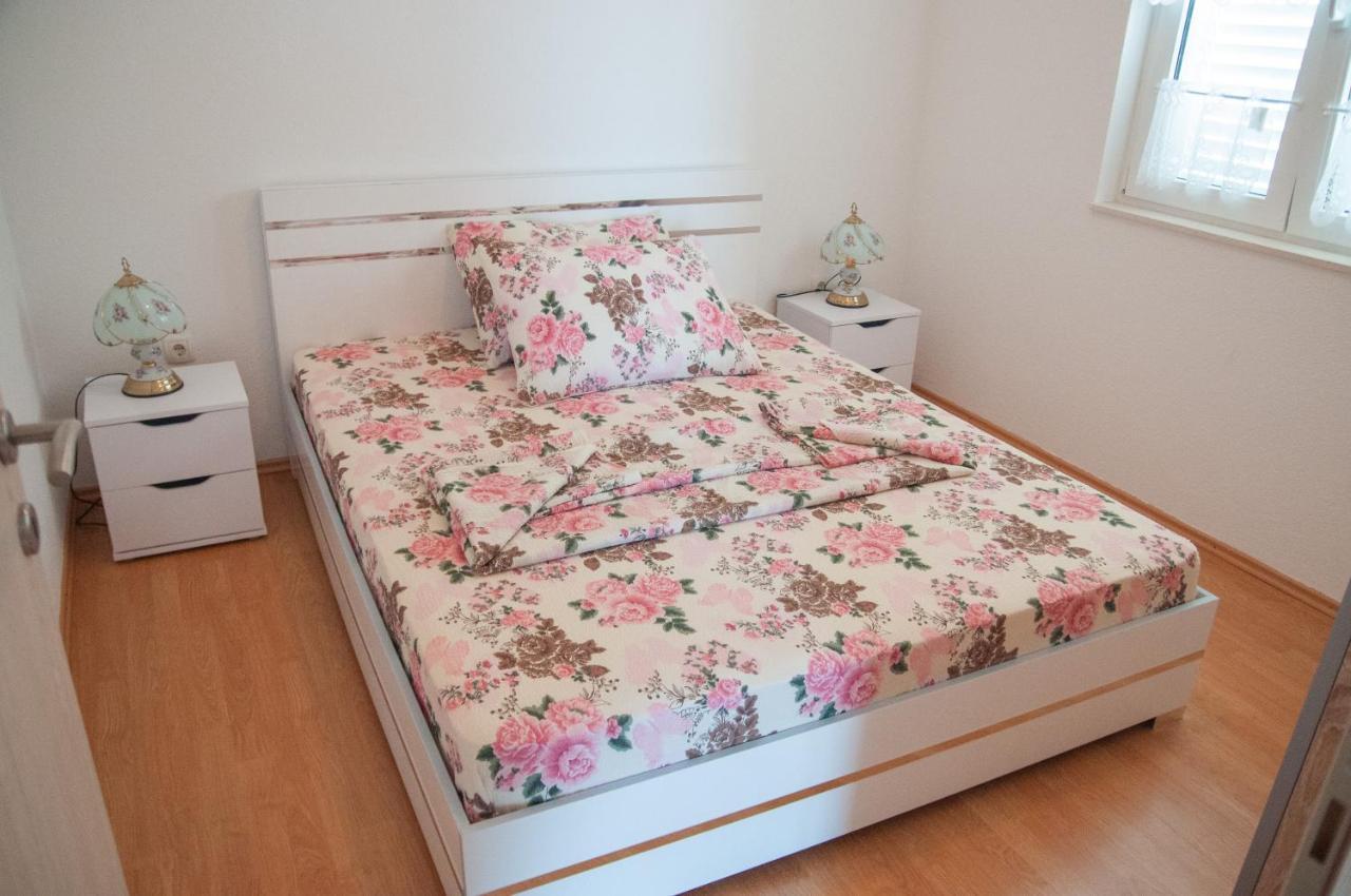 Villa Mia Трогир Екстериор снимка